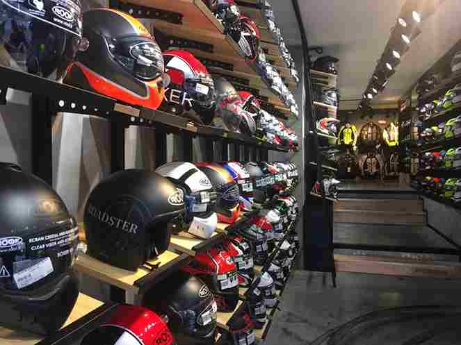 TOKO HELM JOGJA